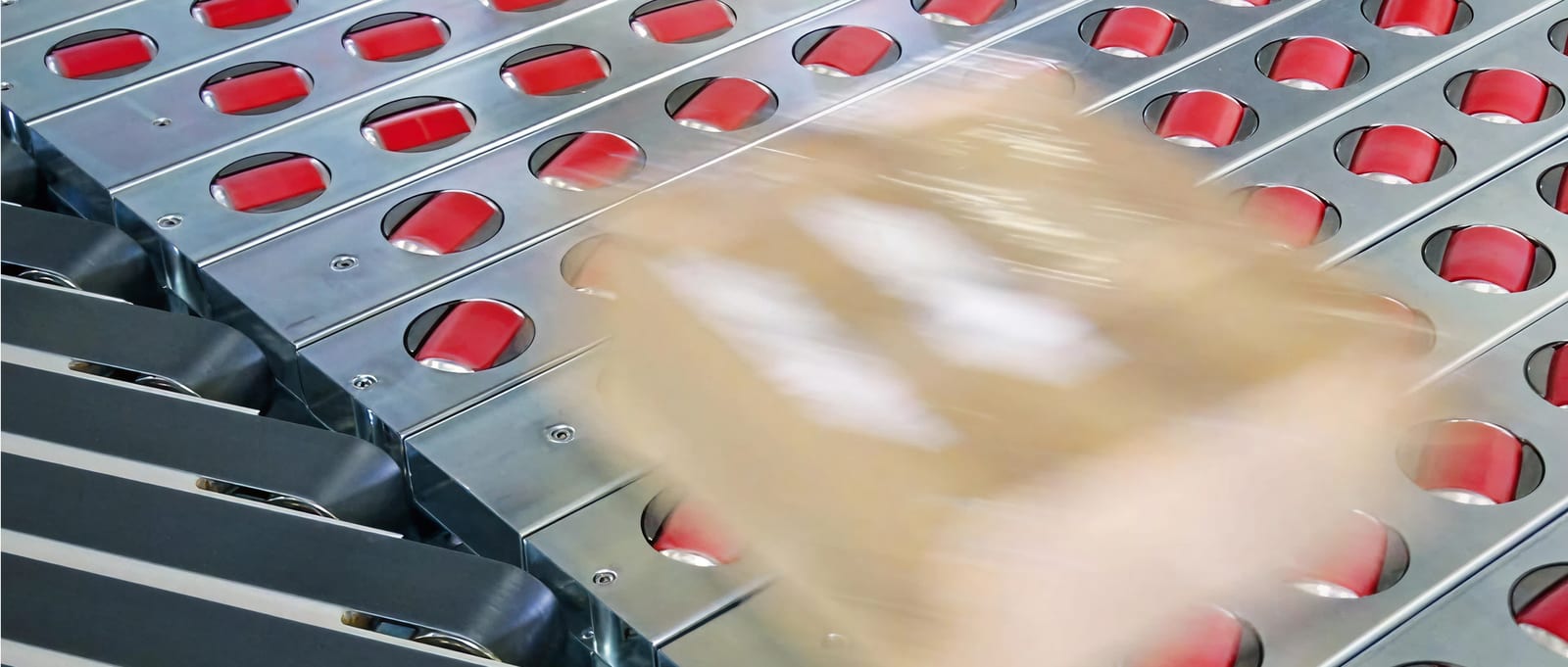 包裹​在​摆轮​分流器​上​运行